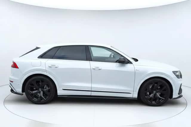 Audi Q8 (2021) thumbnail 5