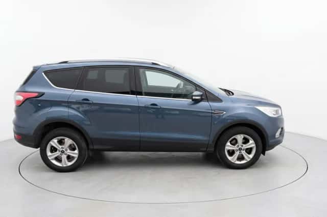 Ford Kuga (2019) thumbnail 4