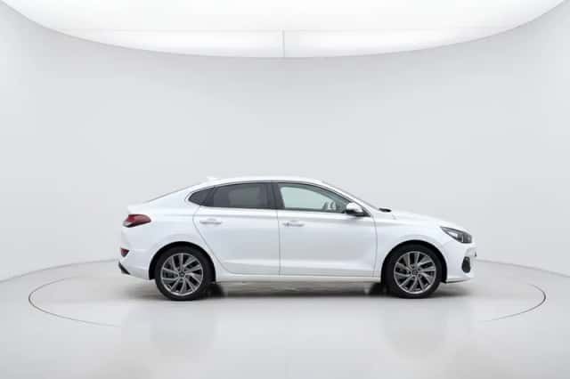 Hyundai i30 (2020) thumbnail 5