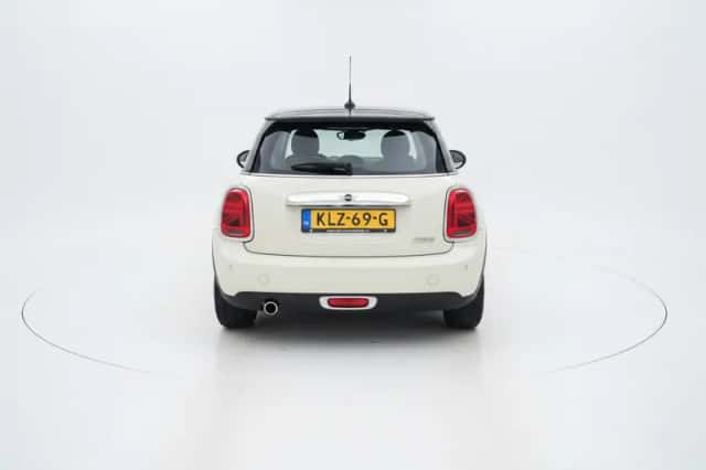 MINI Cooper (2019) thumbnail 5