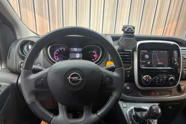Opel Vivaro (2018) thumbnail 2