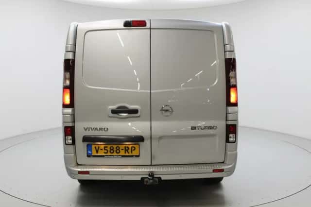 Opel Vivaro (2018) thumbnail 6