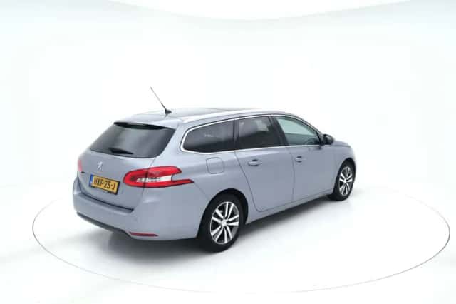 Peugeot 308 (2020) thumbnail 3