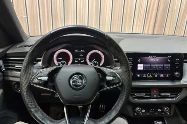 Škoda Kamiq (2021) thumbnail 2