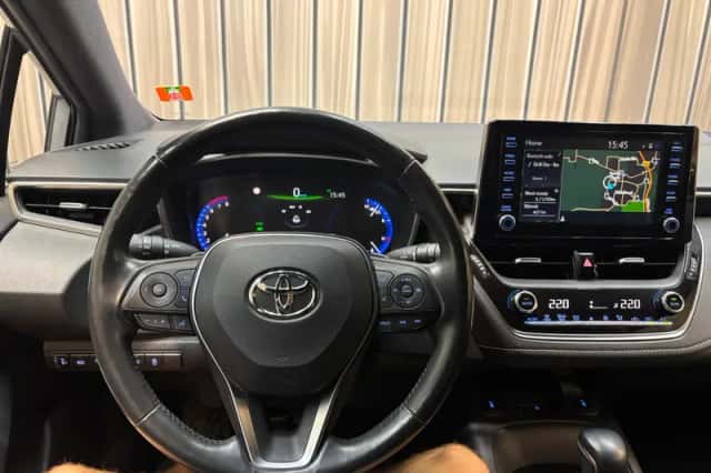 Toyota Corolla (2019) thumbnail 2