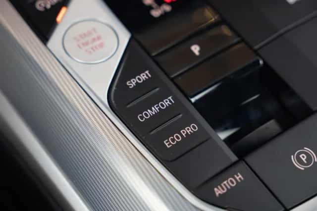 BMW 3-Serie (2024) thumbnail 25