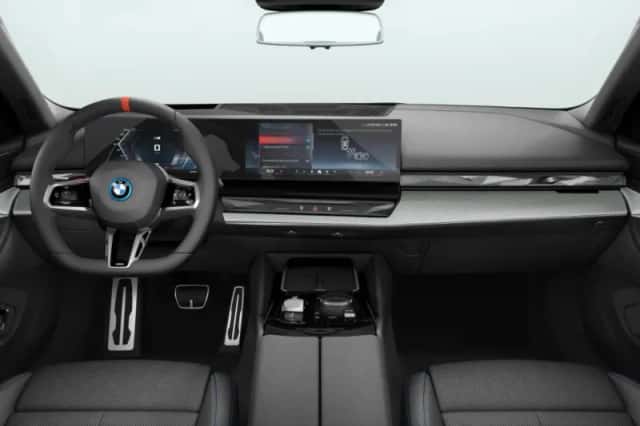 BMW i5 (2026) thumbnail 3
