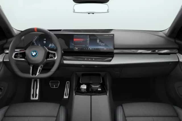 BMW i5 (2026) thumbnail 3