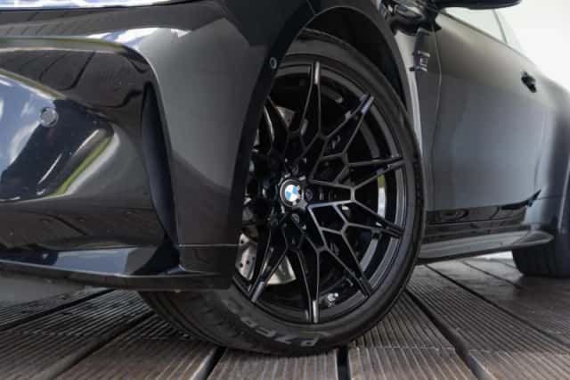 BMW M4 (2022) thumbnail 17