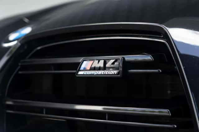 BMW M4 (2022) thumbnail 20