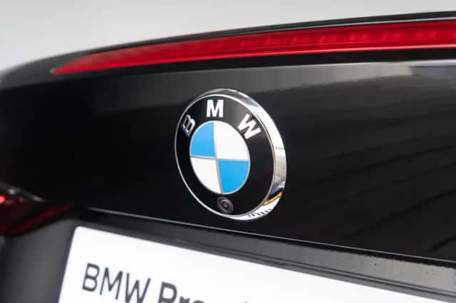 BMW M4 (2022) thumbnail 23