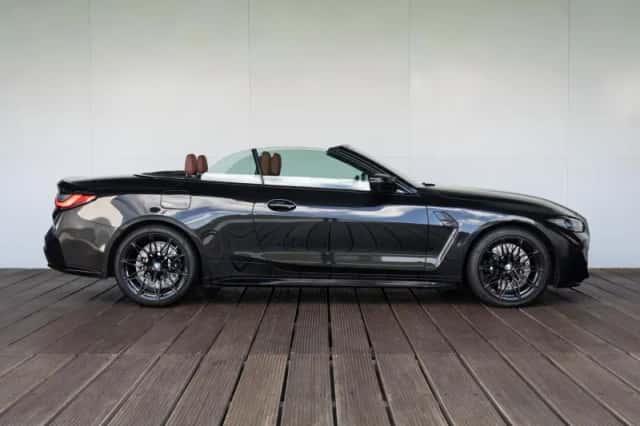 BMW M4 (2022) thumbnail 4
