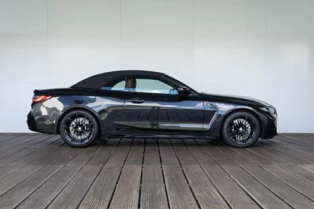 BMW M4 (2022) thumbnail 6