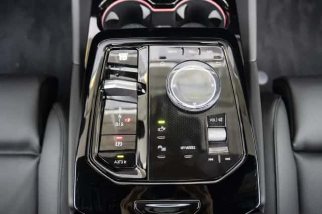 BMW 5-Serie (2025) thumbnail 13