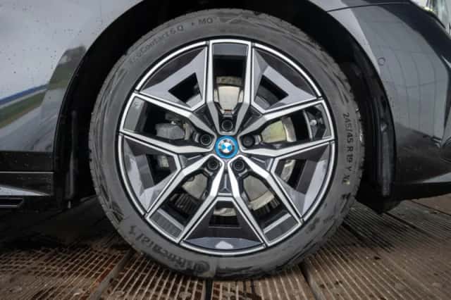 BMW 5-Serie (2025) thumbnail 9