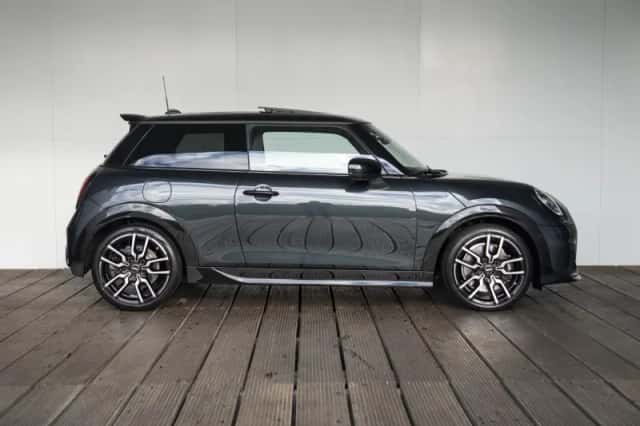 MINI Cooper (2026) thumbnail 3