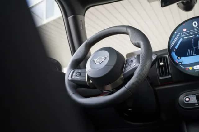 MINI Cooper (2026) thumbnail 23