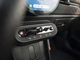 MINI Cooper (2026) thumbnail 38
