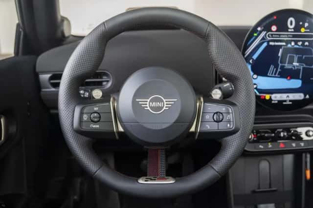 MINI Cooper (2026) thumbnail 6