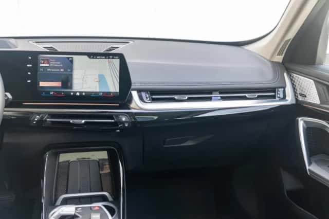 BMW X1 (2025) thumbnail 9