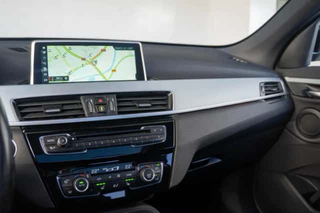 BMW X1 (2019) thumbnail 11