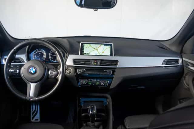 BMW X1 (2019) thumbnail 3