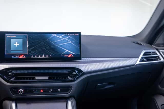 BMW i4 (2026) thumbnail 11