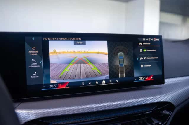 BMW i4 (2026) thumbnail 14