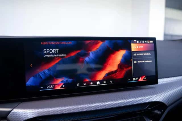BMW i4 (2026) thumbnail 18