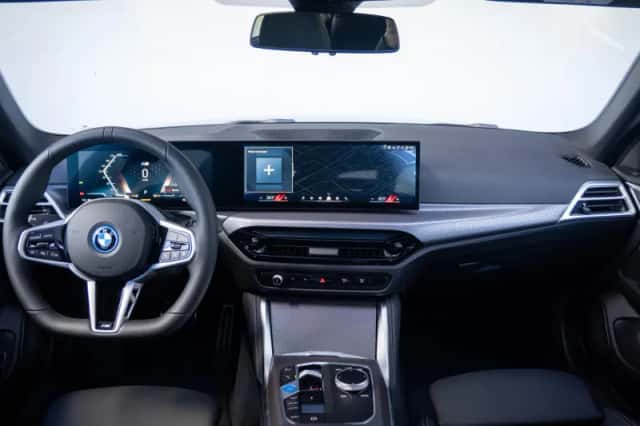 BMW i4 (2026) thumbnail 3