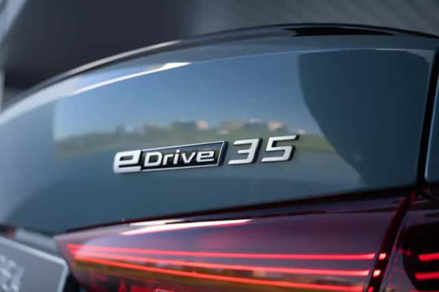 BMW i4 (2026) thumbnail 27