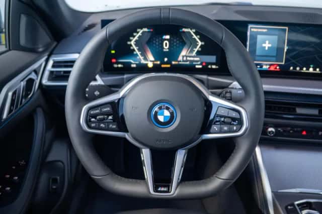 BMW i4 (2026) thumbnail 9