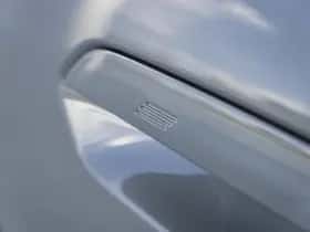 BMW iX2 (2026) thumbnail 18
