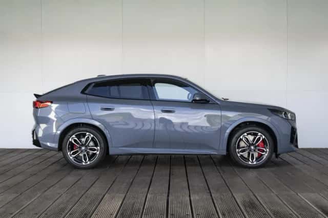 BMW iX2 (2026) thumbnail 4