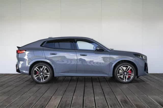 BMW iX2 (2026) thumbnail 4