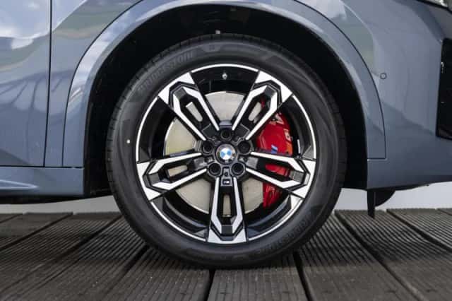 BMW iX2 (2026) thumbnail 6