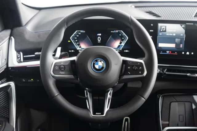 BMW iX2 (2026) thumbnail 8