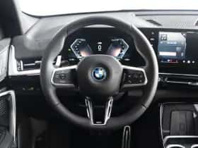 BMW iX2 (2026) thumbnail 8