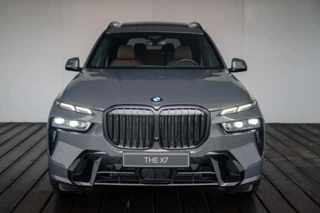 BMW X7 (2026) thumbnail 3