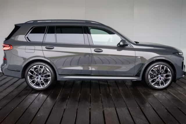 BMW X7 (2026) thumbnail 4