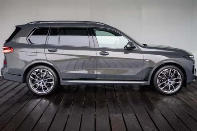 BMW X7 (2026) thumbnail 4