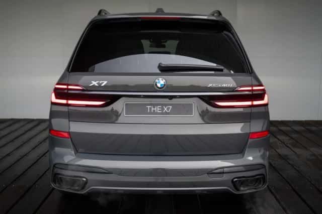 BMW X7 (2026) thumbnail 5