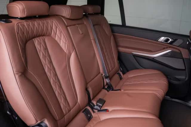 BMW X7 (2026) thumbnail 8