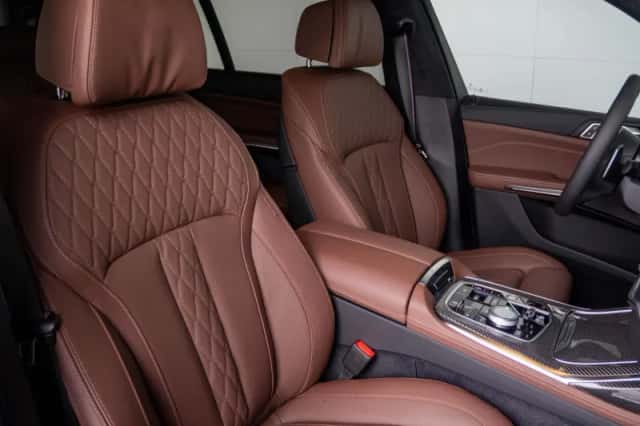 BMW X7 (2026) thumbnail 10