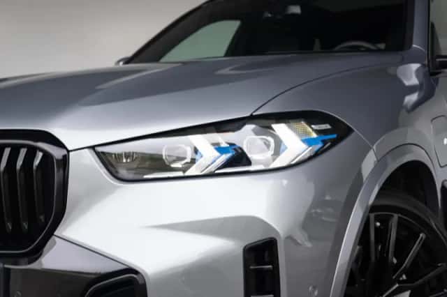 BMW X5 (2023) thumbnail 13