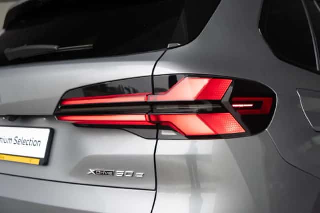 BMW X5 (2023) thumbnail 18
