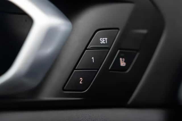 BMW X5 (2023) thumbnail 28