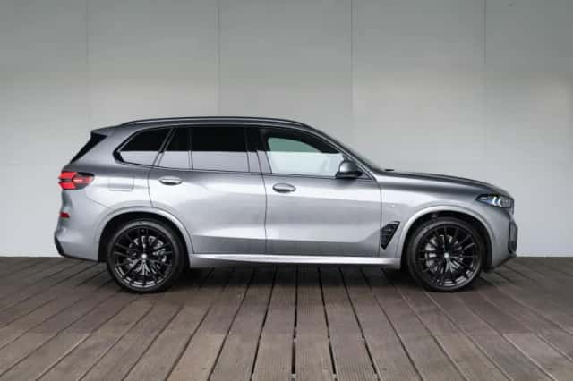 BMW X5 (2023) thumbnail 4