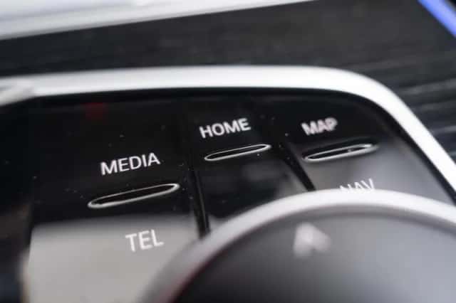 BMW X5 (2023) thumbnail 37