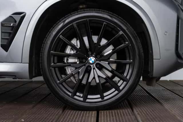 BMW X5 (2023) thumbnail 6